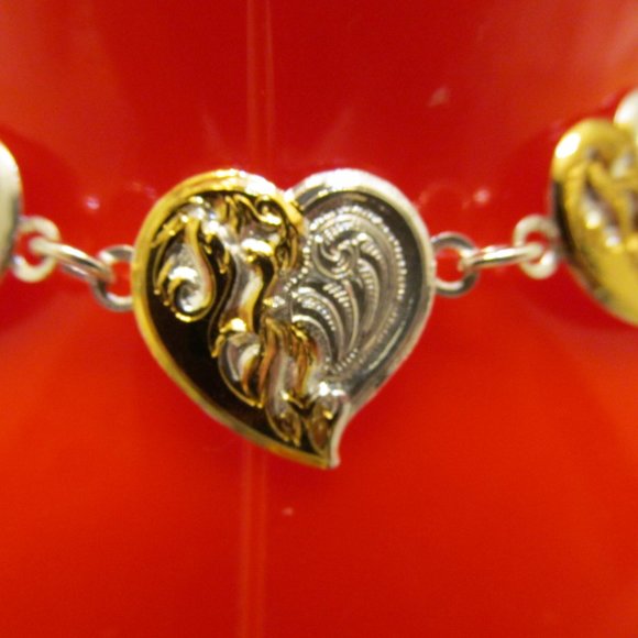 Bracelet of Hearts - Picture 3 of 6